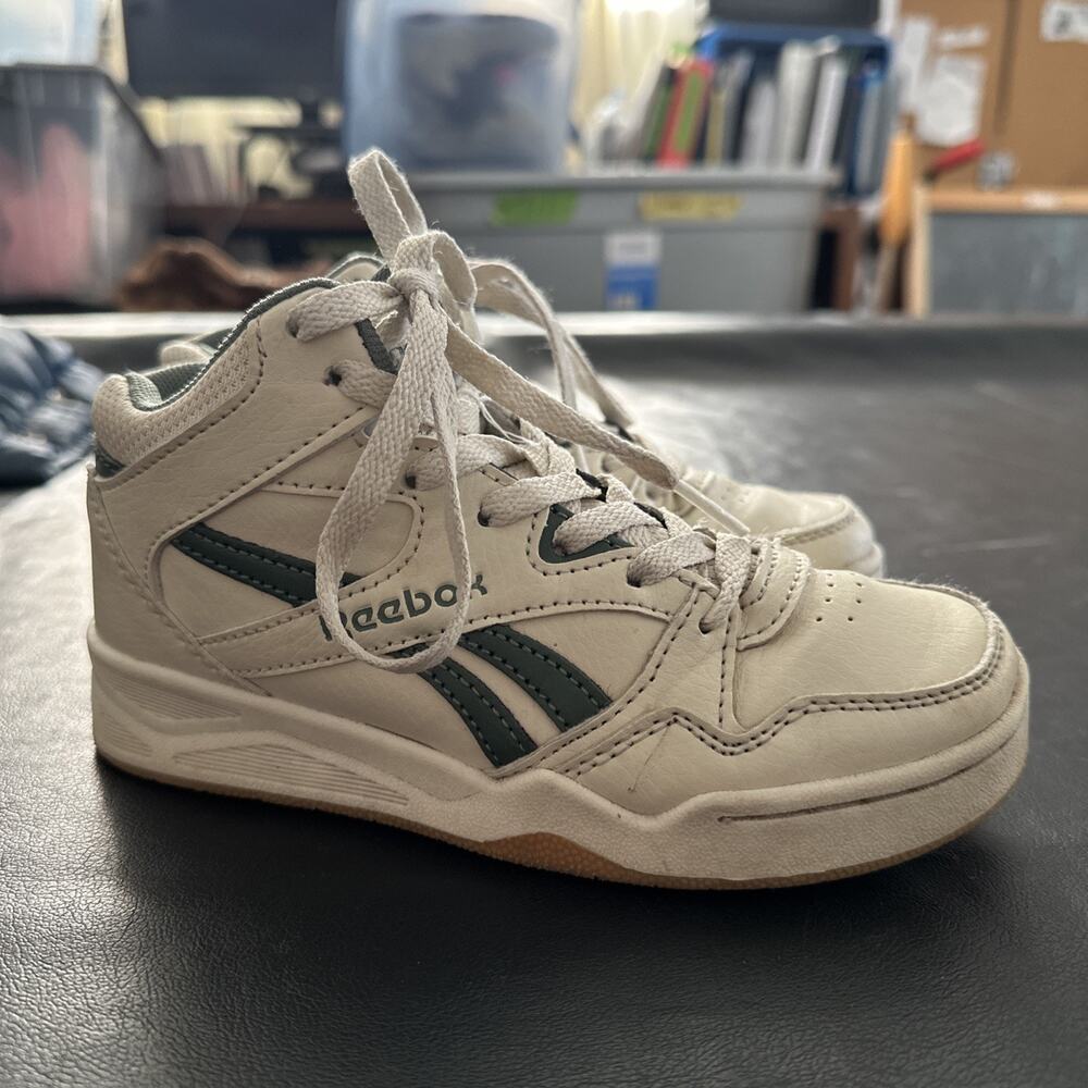 Reebok Royal BB 4500 Hi White Black Basketball Shoes Size Boys Size 13 - BP
